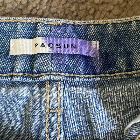 Pac Sun Mom shorts, worn few times, ink stain on tag but can’t see from back. - Picture 4 of 4